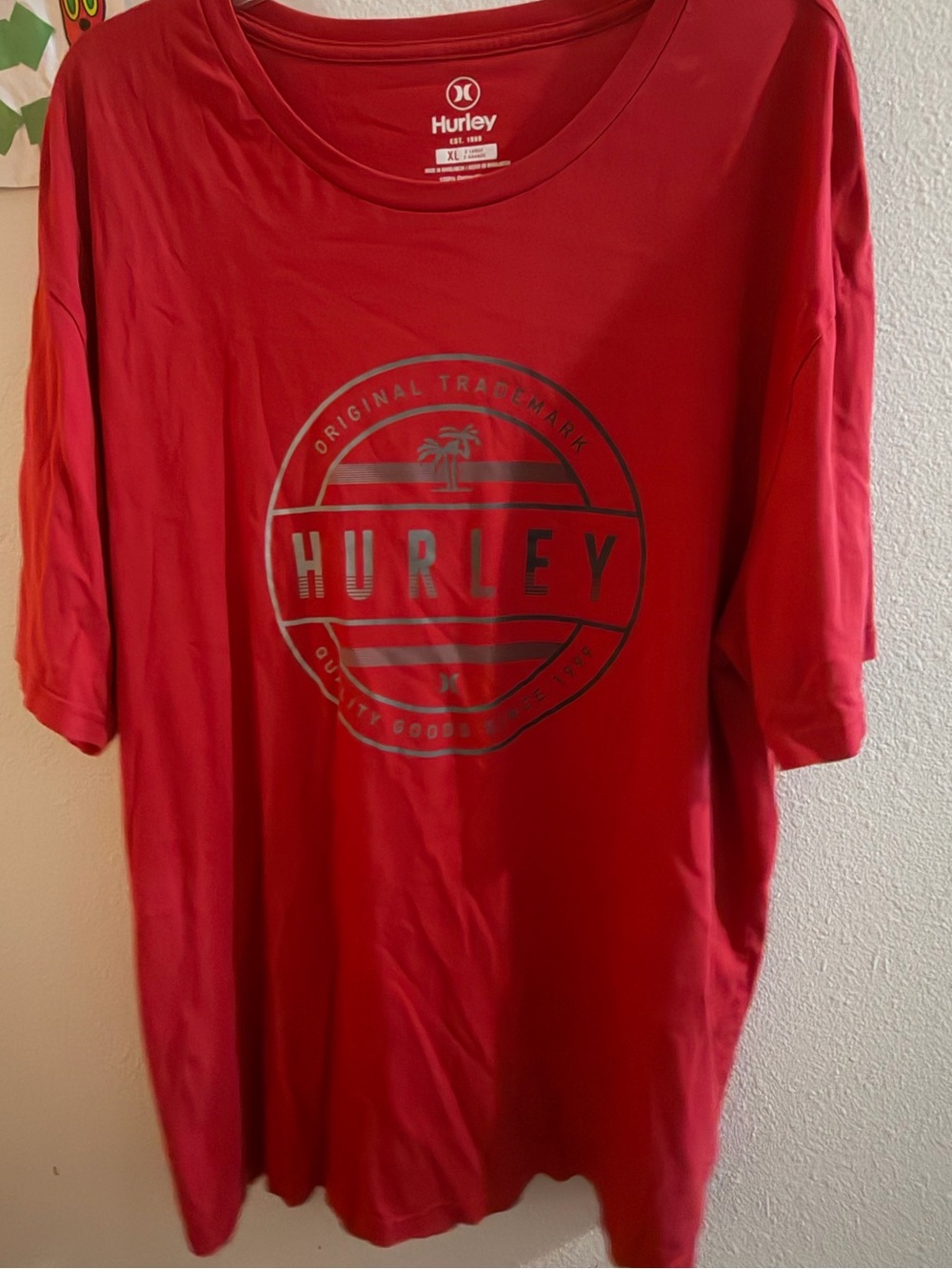 Men’s Hurley tee shirt